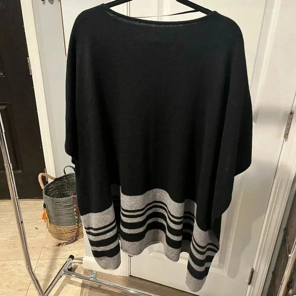 Halogen Jackets & Blazers - Beautiful Poncho / Cape - OS